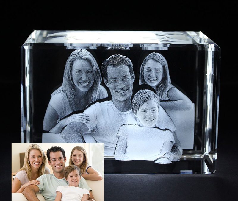 La gravure photo 3D dans un cube en verre